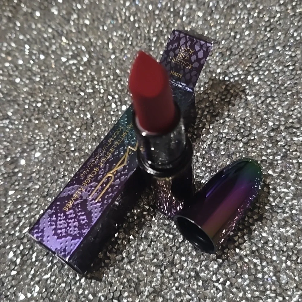 LUCK BE A LIPSTICK MAC DISCONTINUED Macximal Lipstick NWT - Picture 5 of 6